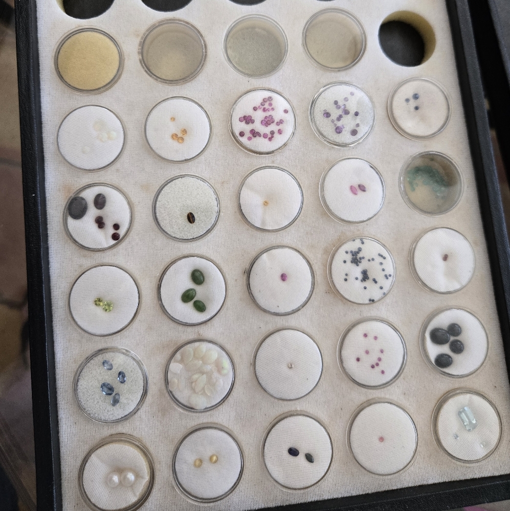"Large Gemstone Collection With Case" - Picture 3 of 9